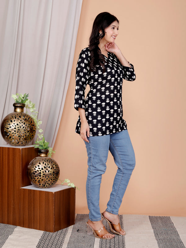 Black Buti Printed Short Kurti Cotton Blend