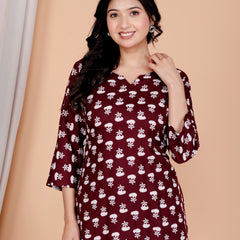 Black Buti Printed Short Kurti Cotton Blend