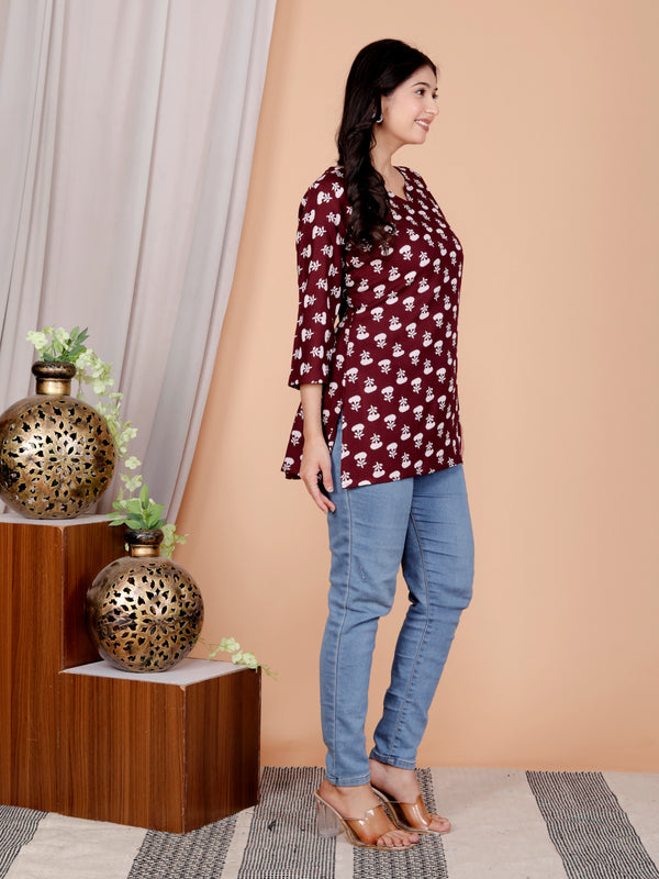 Black Buti Printed Short Kurti Cotton Blend