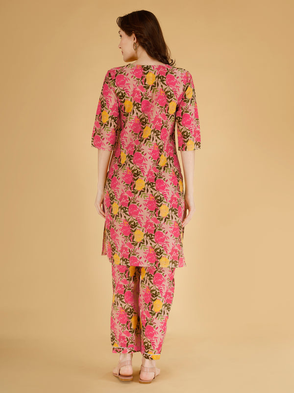 Classic Cotton Light Pink Floral Printed Kurta Set